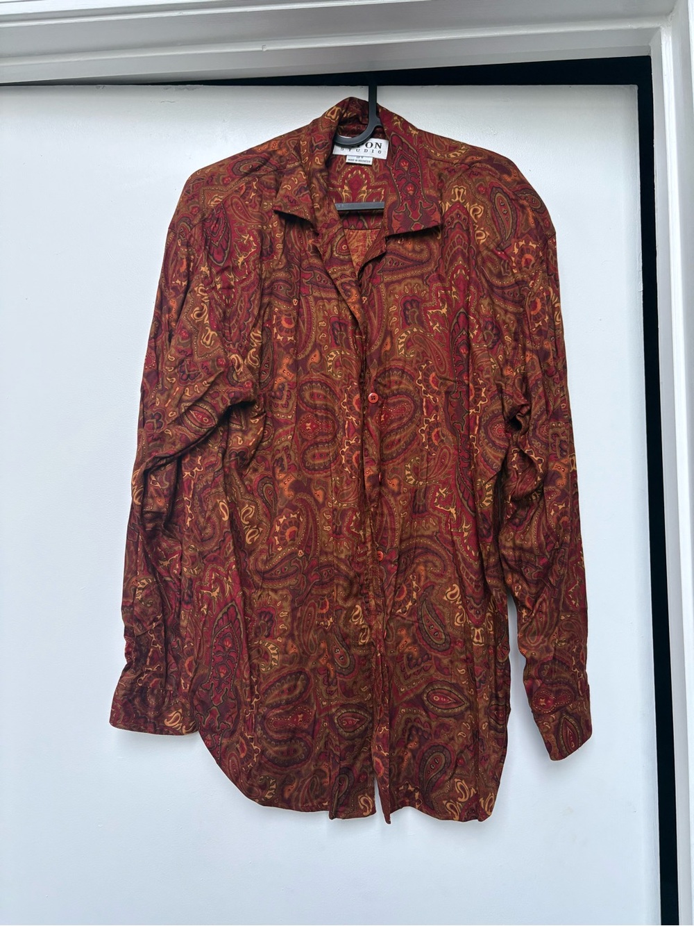 Vintage women's Paisley Button-Up shirt and skirt set - Red/Burgundy